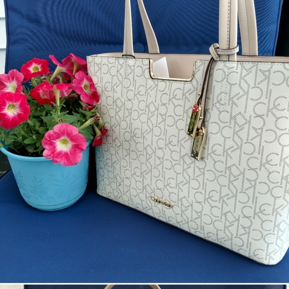 Calvin Klein Tote bag